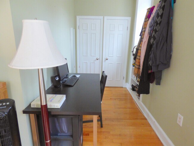 Foto del edificio - 1916 17th St NW