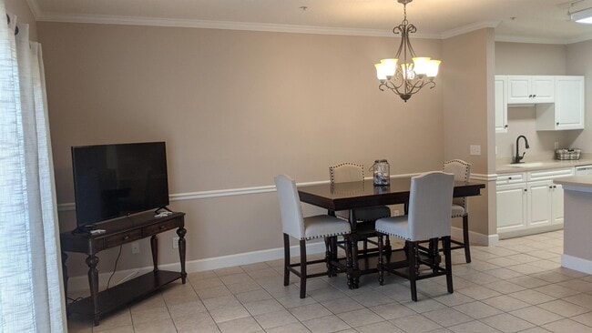 Building Photo - 4881 Dahlia Ct