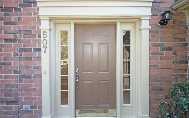Building Photo - 507 Rams Bottom Ct