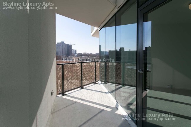 Foto del edificio - 5100 S Harper Ave