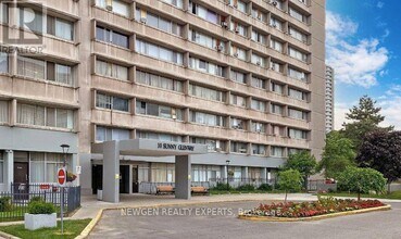 Building Photo - 10 Sunny Glenway