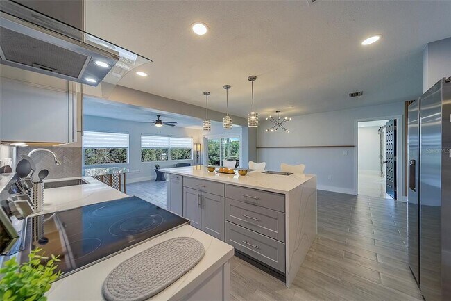 Building Photo - 400 Capri Blvd
