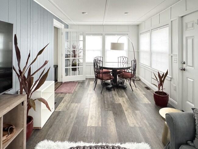 Terraza acristalada: luminosa y soleada, ideal para disfrutar del sol y del aire libre durante todo el año. - 12 Lincoln St