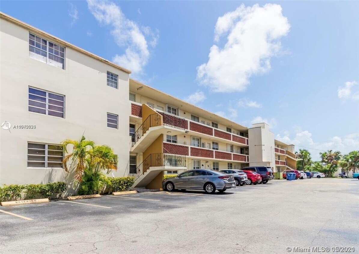 Primary Photo - 1800 79th Street Causeway