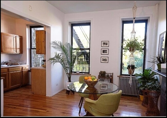 Building Photo - Park Slope 2 bedroom