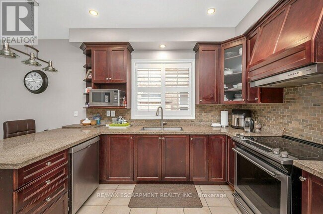 Building Photo - 1305 Weller Crossing