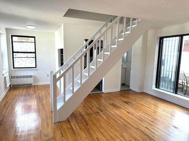 Building Photo - 2 bedroom in New York NY 10019