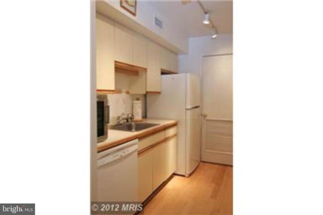 Building Photo - 2616 S Arlington Mill Dr