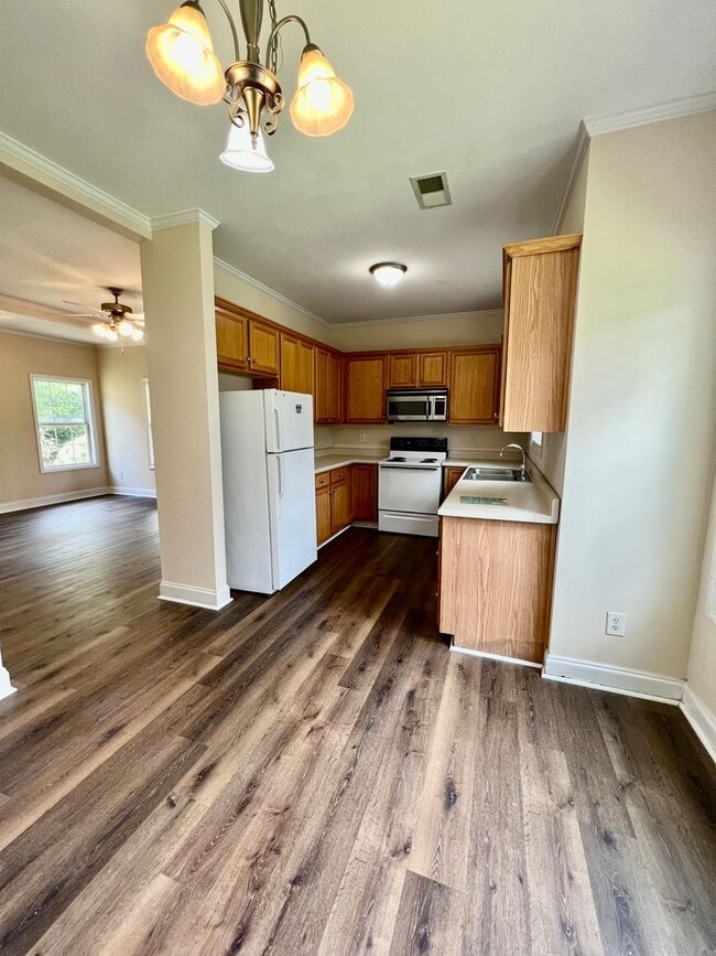 Building Photo - 160 Trail Creek St