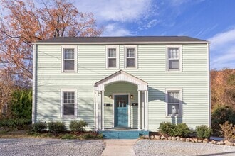 Building Photo - 608 W Club Blvd