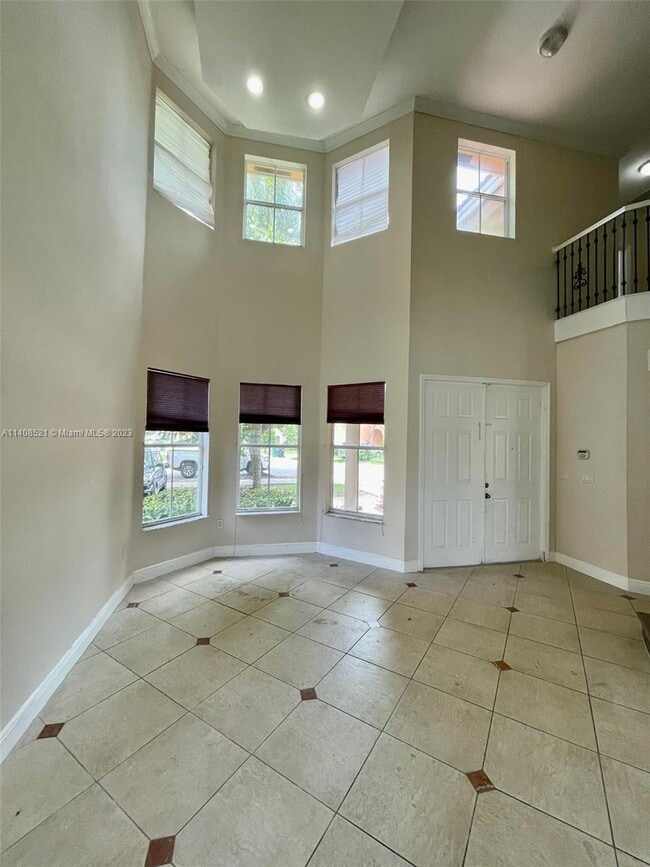 Building Photo - 8230 SW 164th Ct