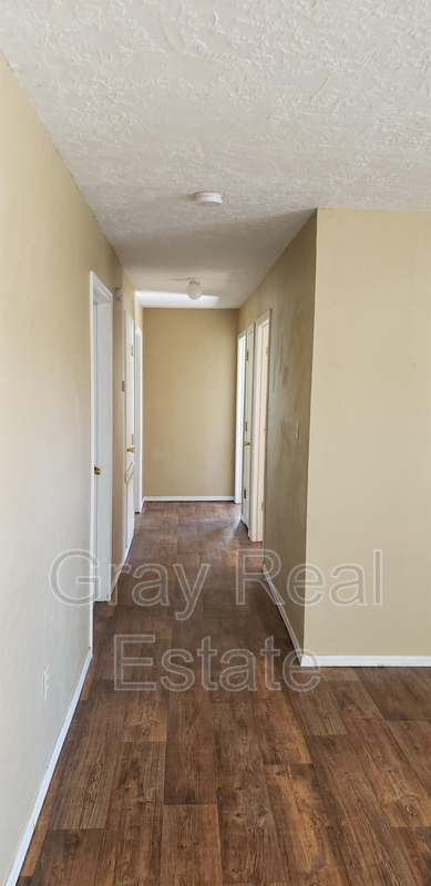 Foto del edificio - 522 W 2nd St
