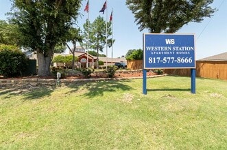 Building Photo - 3391 Western Center Blvd