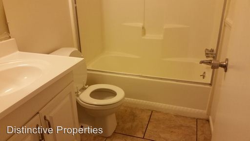 Building Photo - 4505 Parkwood Ct