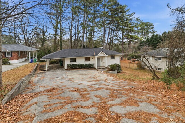 Building Photo - Renovated Home in the Heart of Brookhaven