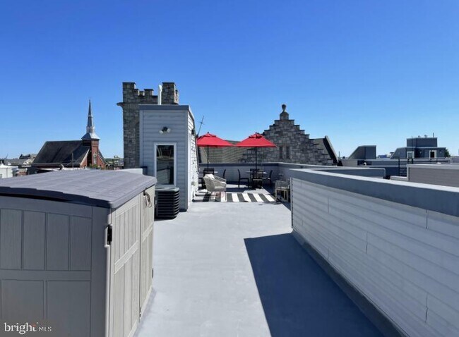 Building Photo - 2450 Frankford Ave