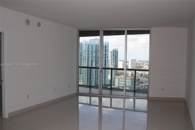Foto del edificio - 465 Brickell Ave