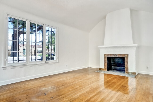 Living Room - 815 N Curson Ave