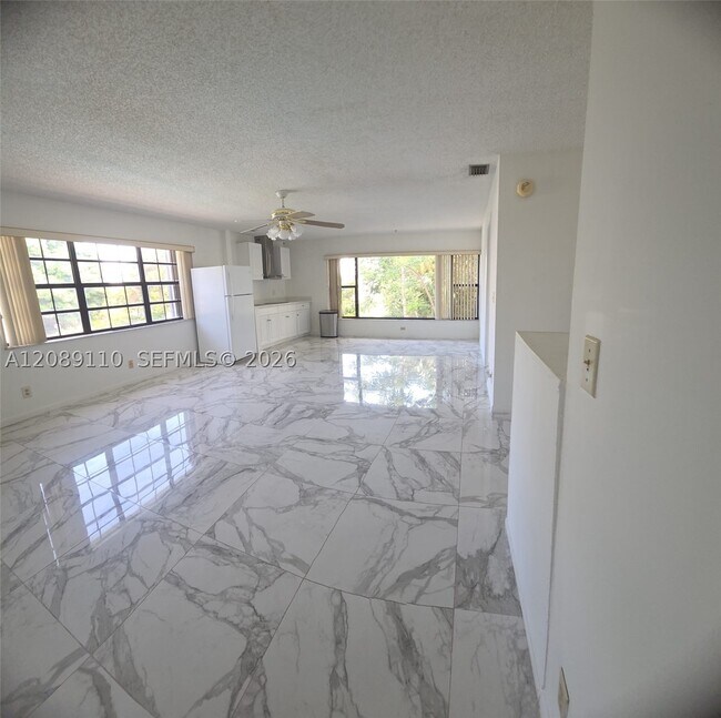 Foto del edificio - 1440 NW 45th St