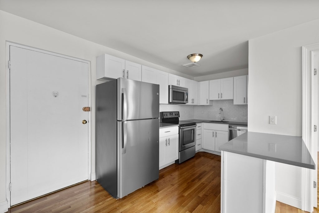 Foto principal - 134 Summer St