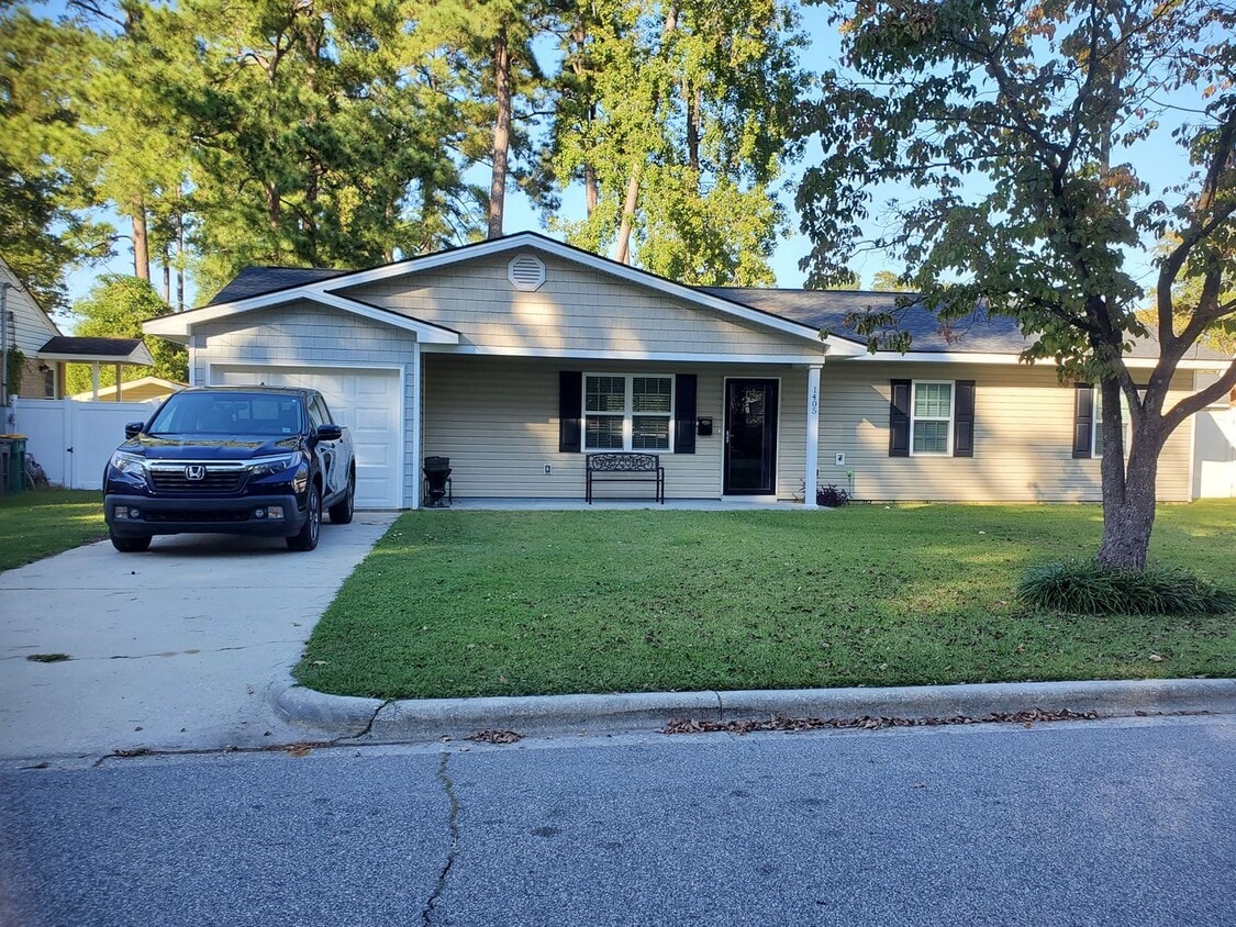 1405 Eisenhower St, Lumberton, NC 28358 House Rental in Lumberton, NC