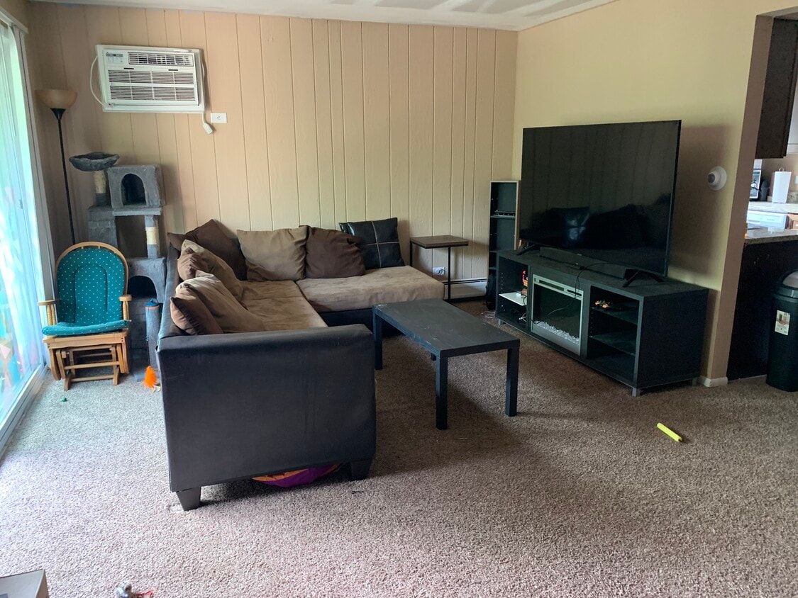 5710 Independence Ave Unit 3W, Oak Forest, IL 60452 Condo for Rent in