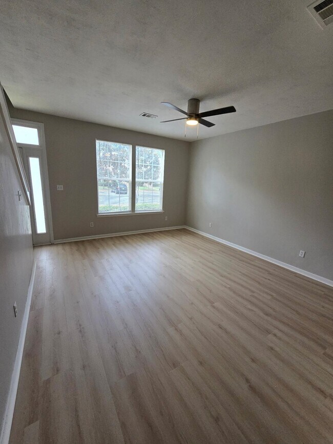 Foto del edificio - 3400 Old Bainbridge Rd