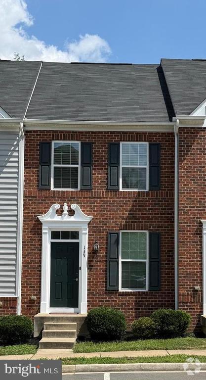 Building Photo - 139 Streamview Dr