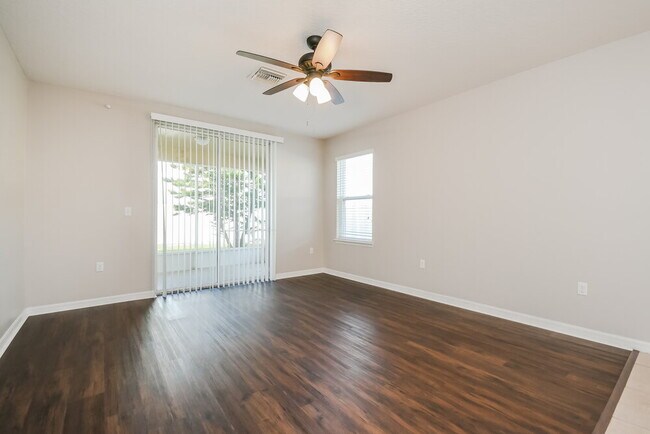 Foto del edificio - 5013 Brenton Manor Ave