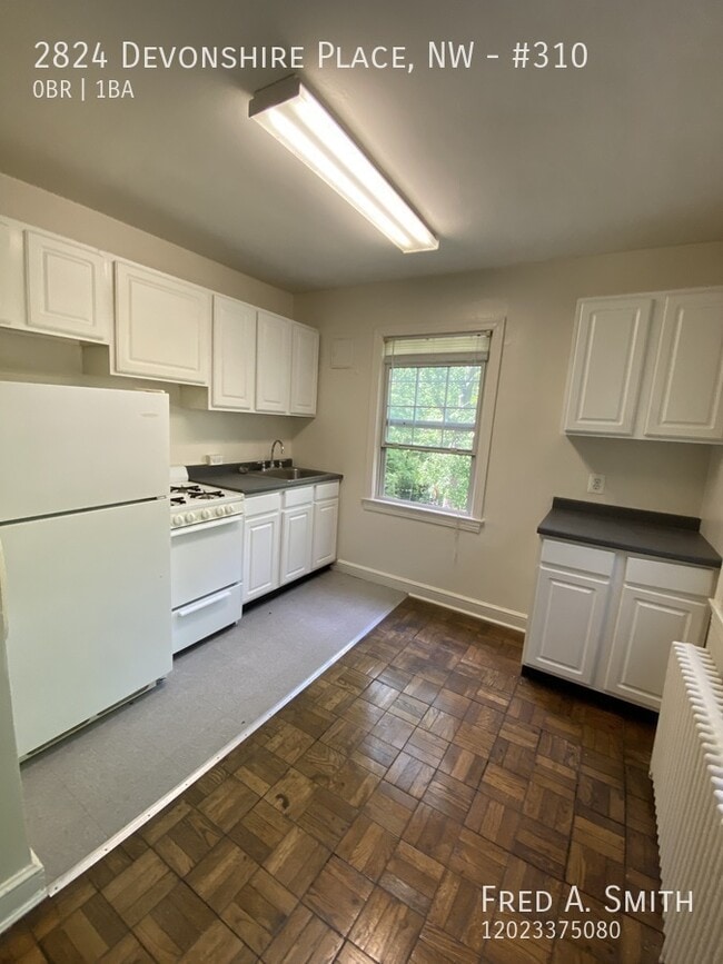 Building Photo - 2824 Devonshire Pl NW