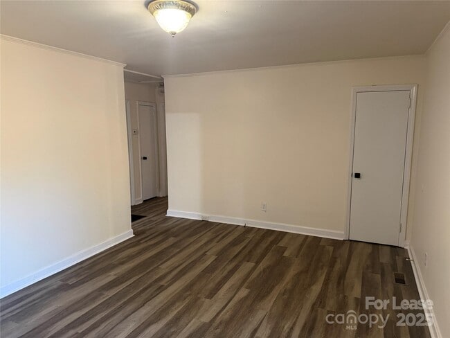 Foto del edificio - 4132 Blenhein Rd