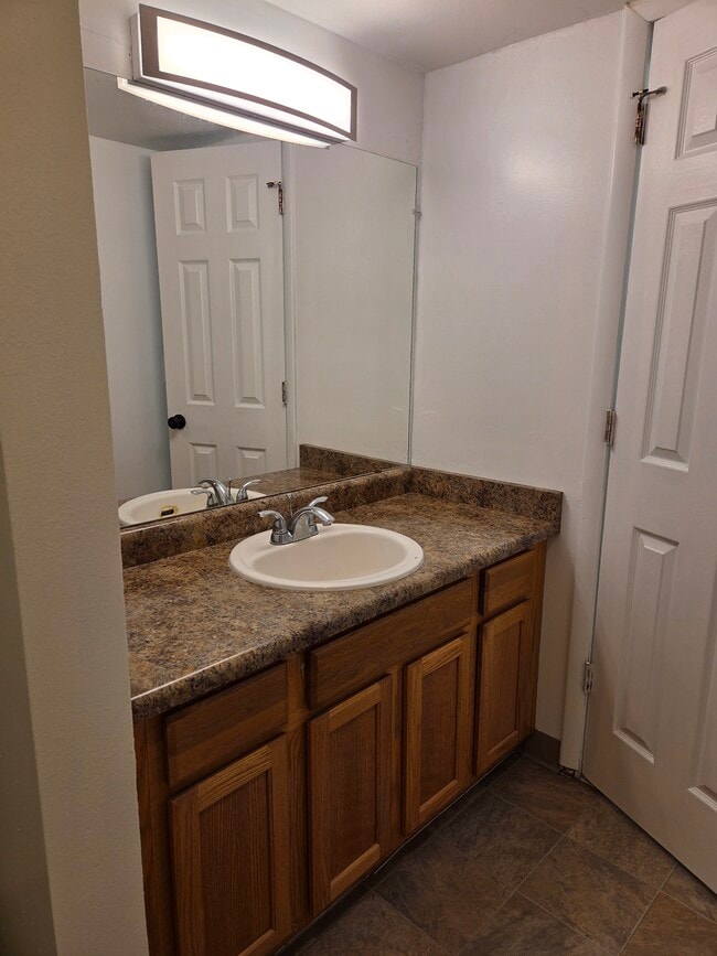 Building Photo - Stonecreek Park Condominiums