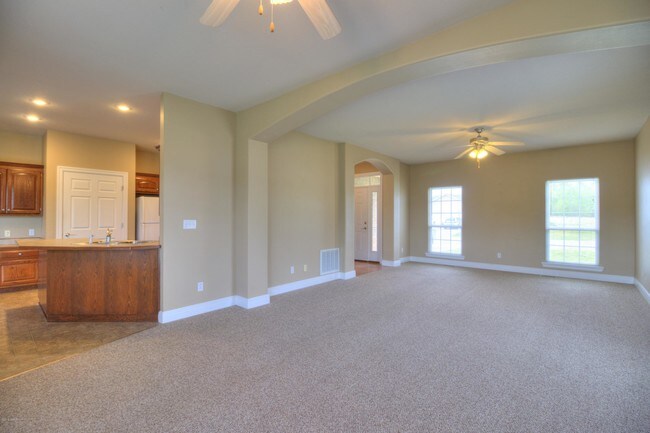 Building Photo - 1023 Copper Oaks Dr