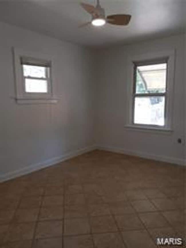 Foto del edificio - 4424 S Spring Ave