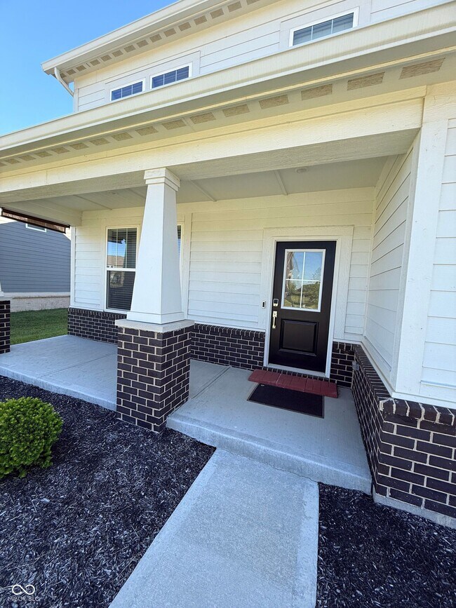 Foto del edificio - 1046 Elmwood Ln
