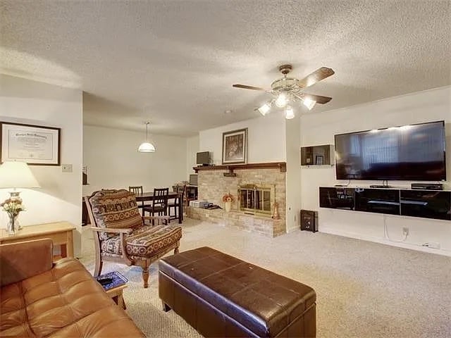 Building Photo - 3607 Summit Bend