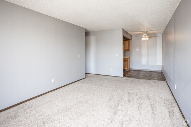 1HAB, 1BA - 672 ft² - EastPark Apartments