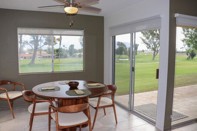 Foto del edificio - 80100 Palm Cir Dr