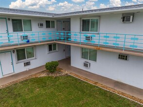 Building Photo - 3525 Tyler St