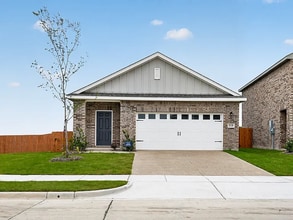 Building Photo - 2114 Mdw Pk Dr