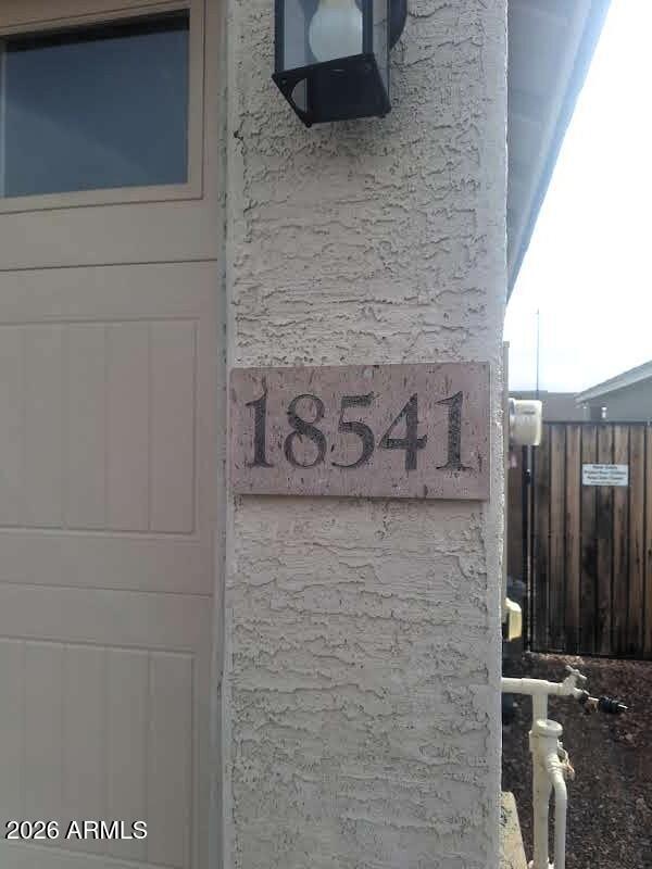 Foto del edificio - 18541 W Mescal St