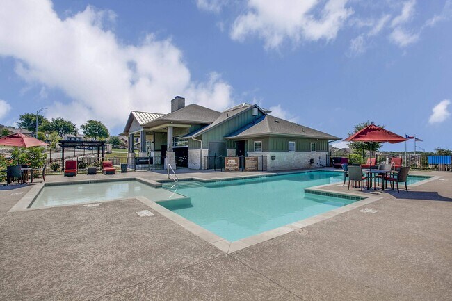 ¡Espectacular piscina - Overlook at Stone Oak Park Apartments