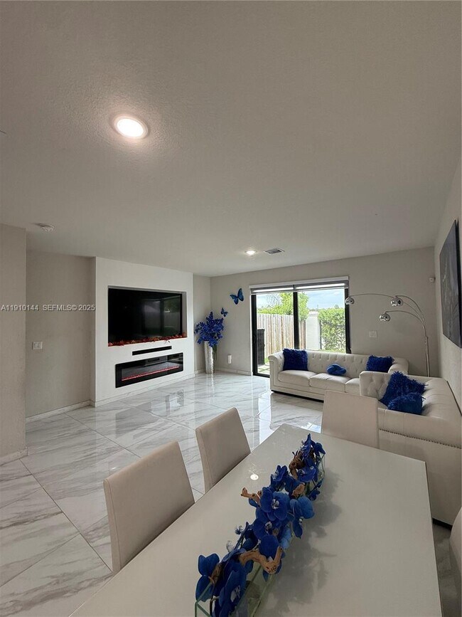 Foto del edificio - 10917 SW 232nd Terrace