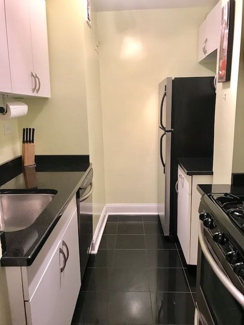 Foto del edificio - 240 E 76th St
