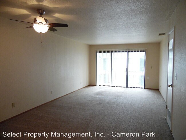 Building Photo - 2720 La Crescenta Dr