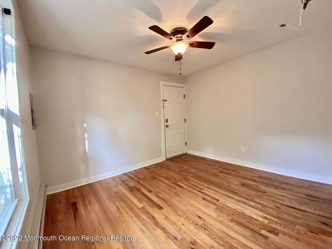 1004 Fifth Ave Unit 4, Asbury Park, NJ 07712 Room for Rent in Asbury