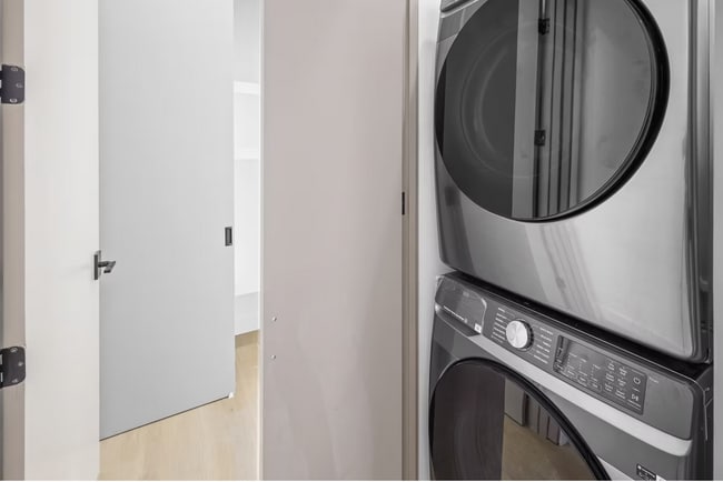 Building Photo - 11010 Hortense St