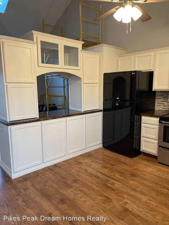 Foto del edificio - 4 br, 2 bath House - 8140 Camfield Circle