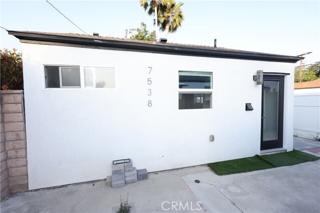 Primary Photo - 7538 Gaviota Ave