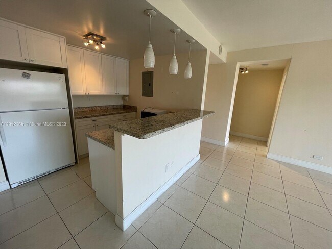 Building Photo - 2451 Brickell Ave